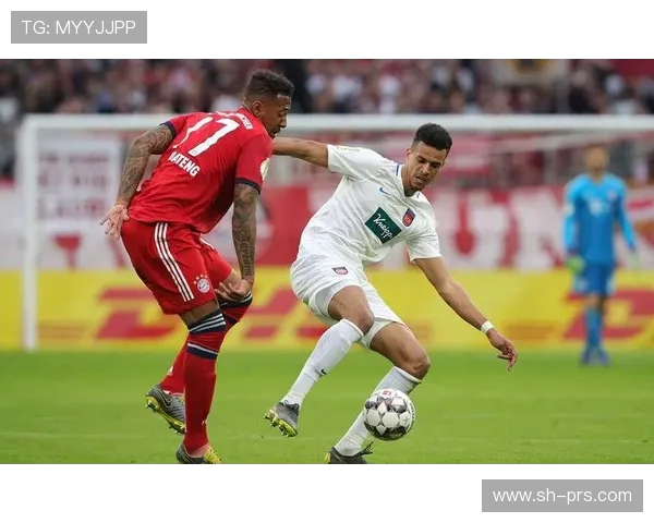 拜仁防线稳定性承压,近期表现波动逐步反映在关键比赛中 拜仁防线稳定性承压,近期表现波动逐步反映在关键比赛中