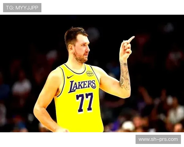 东契奇家里那架跑车，被他当回家买菜顺便炫耀的玩具了？