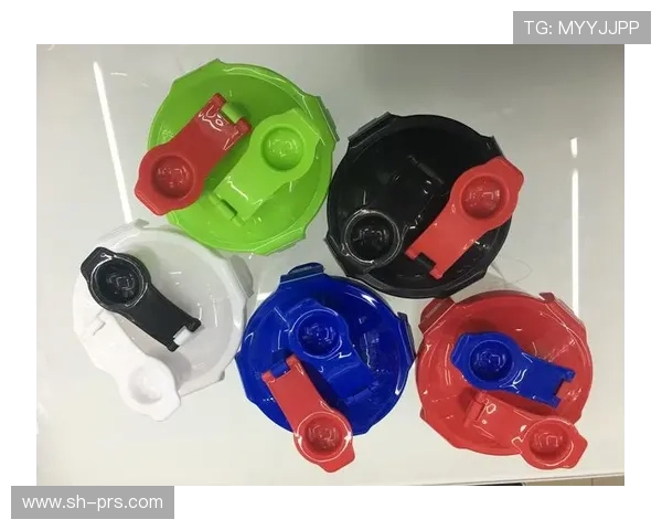 覃海洋家的冰箱里塞满蛋白粉，连饮料都喝零卡的